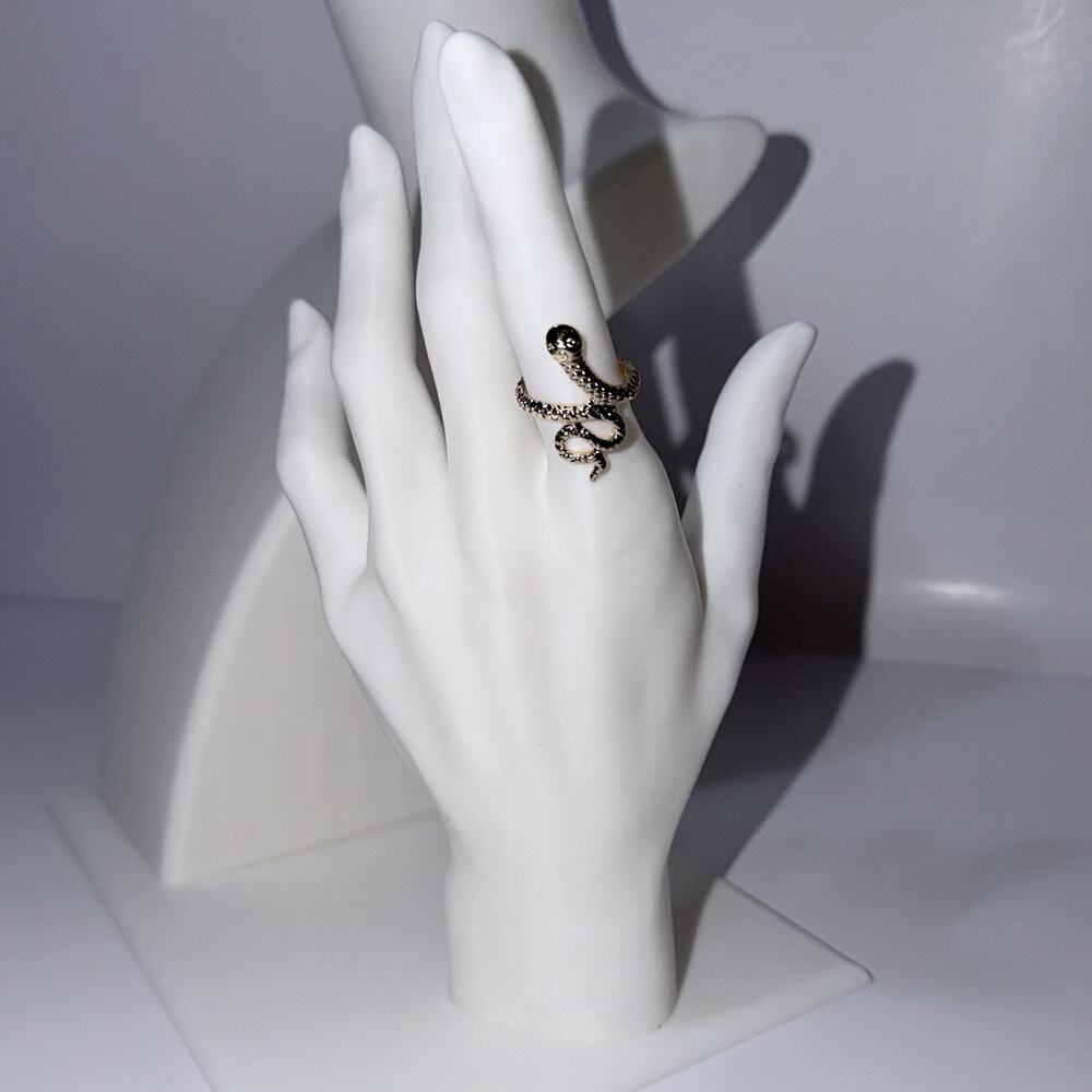Snake Ring Gold Tone Textured Serpent Coil Wrap Statement Costume Jewelry Size 7